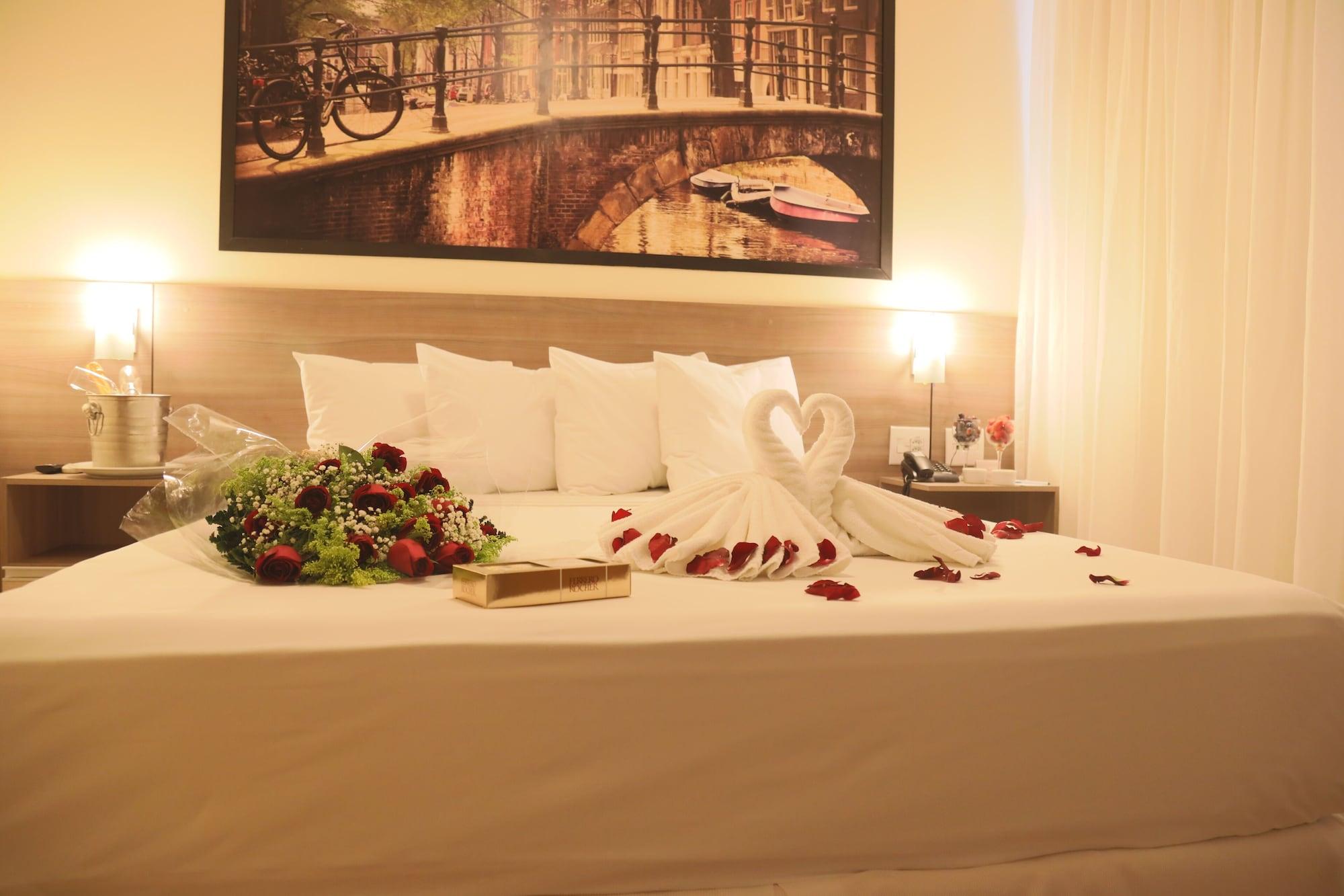 Amsterdam 4* Montes Claros