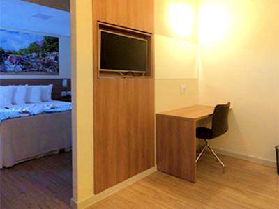 Amsterdam Hotel Montes Claros