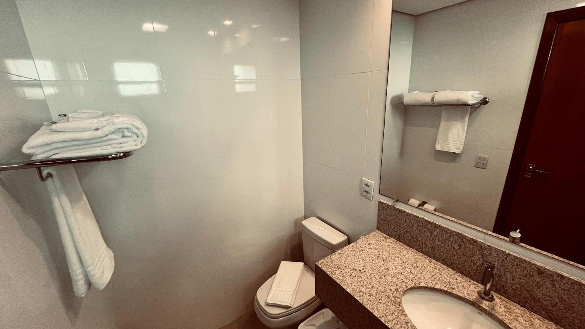 Hotel Amsterdam Montes Claros