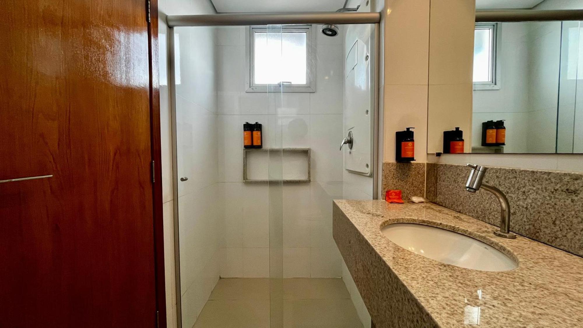 Amsterdam Hotel Montes Claros